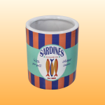 Gestreepte pot met sardines
